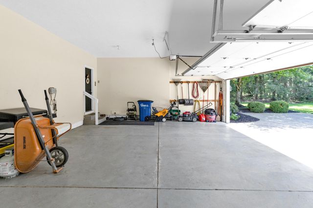 5187 Medallion Drive E, Westerville, OH 43082