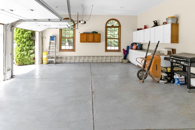 5187 Medallion Drive E, Westerville, OH 43082