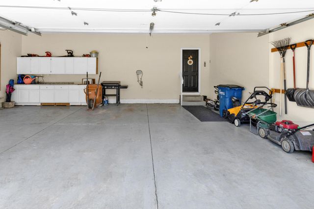 5187 Medallion Drive E, Westerville, OH 43082