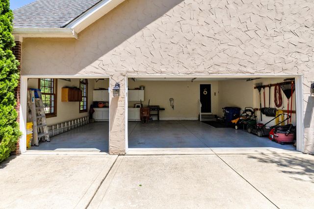 5187 Medallion Drive E, Westerville, OH 43082