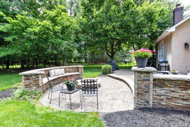 5187 Medallion Drive E, Westerville, OH 43082
