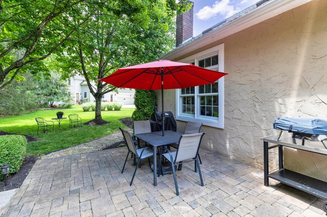 5187 Medallion Drive E, Westerville, OH 43082