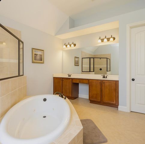 873 WINTERFIELDS DR, Cordova, TN 38018