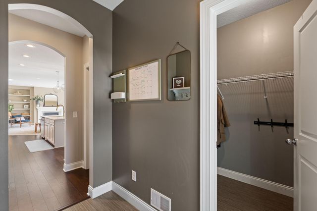 18257 72nd Avenue N, Maple Grove, MN 55311