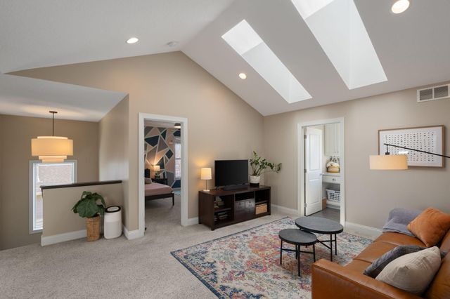 18257 72nd Avenue N, Maple Grove, MN 55311