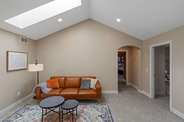 18257 72nd Avenue N, Maple Grove, MN 55311