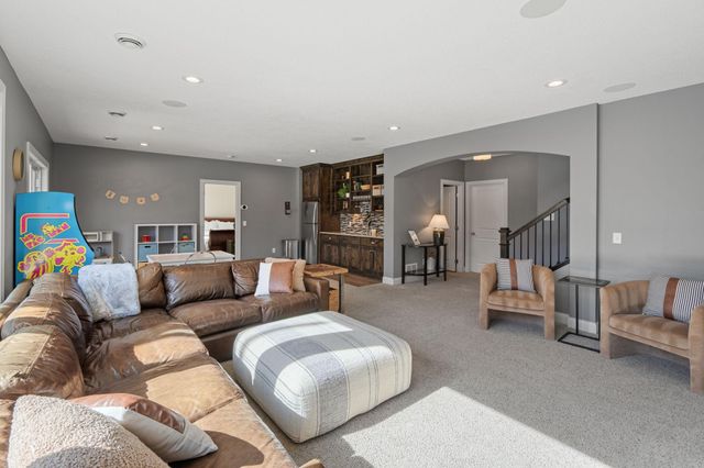 18257 72nd Avenue N, Maple Grove, MN 55311