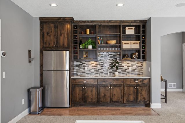 18257 72nd Avenue N, Maple Grove, MN 55311