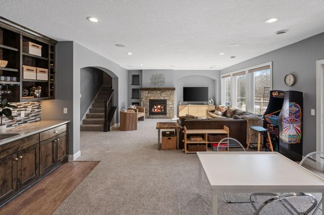 18257 72nd Avenue N, Maple Grove, MN 55311