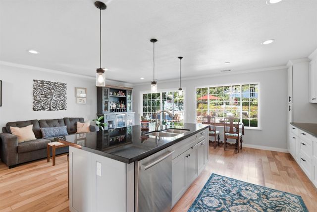 5375 Terrace Oak Cir, Fair Oaks, CA 95628