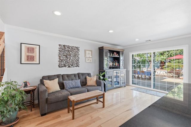 5375 Terrace Oak Cir, Fair Oaks, CA 95628