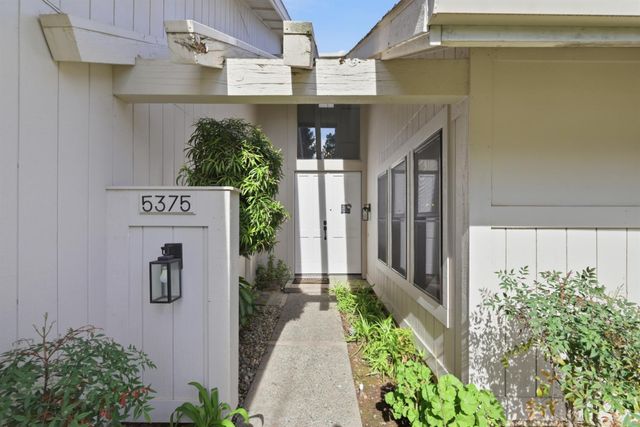 5375 Terrace Oak Cir, Fair Oaks, CA 95628