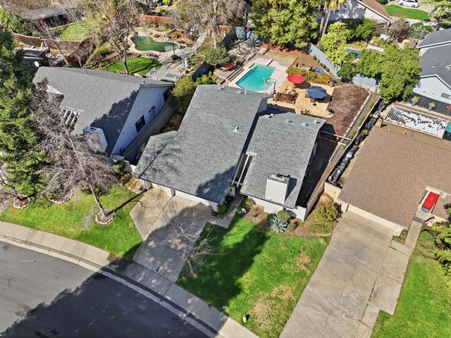 5375 Terrace Oak Cir, Fair Oaks, CA 95628