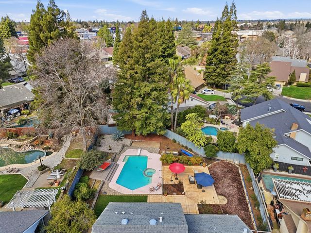 5375 Terrace Oak Cir, Fair Oaks, CA 95628