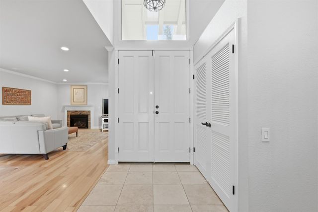 5375 Terrace Oak Cir, Fair Oaks, CA 95628