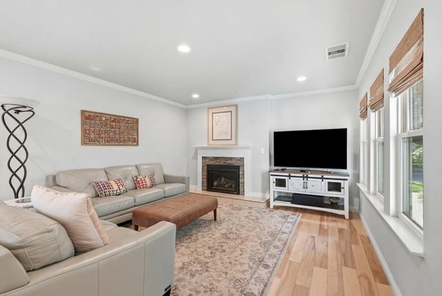 5375 Terrace Oak Cir, Fair Oaks, CA 95628