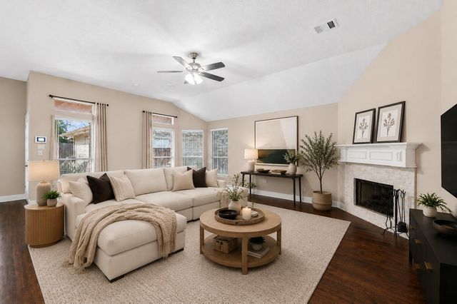 3522 Pine Chase Drive, Pearland, TX 77581