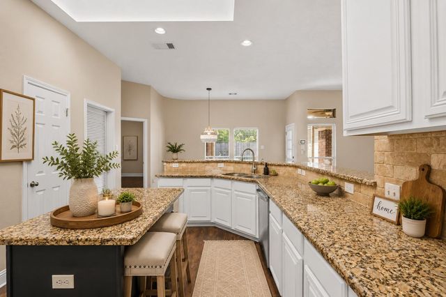 3522 Pine Chase Drive, Pearland, TX 77581