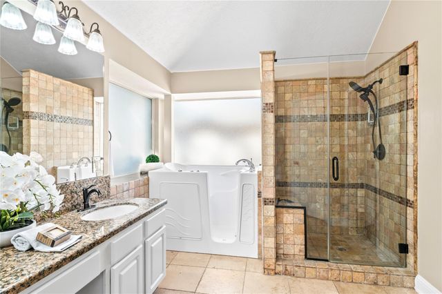 3522 Pine Chase Drive, Pearland, TX 77581