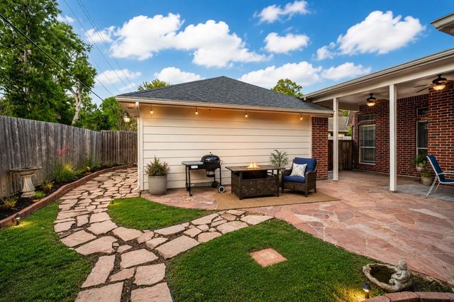 3522 Pine Chase Drive, Pearland, TX 77581