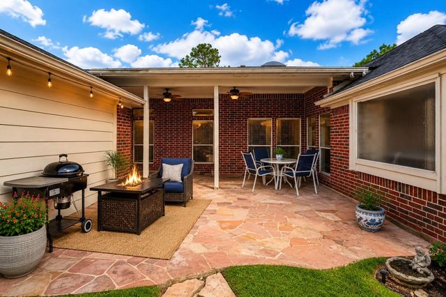 3522 Pine Chase Drive, Pearland, TX 77581