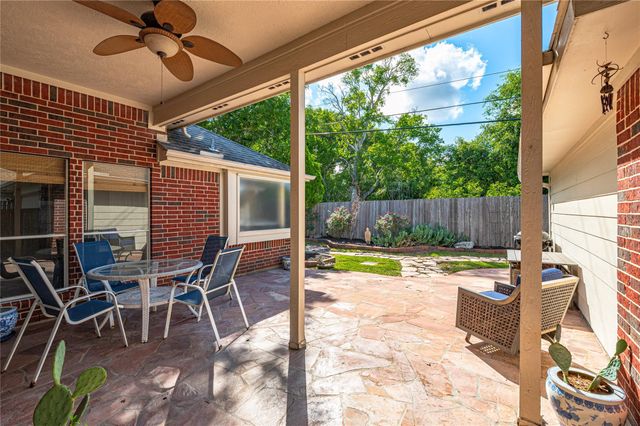 3522 Pine Chase Drive, Pearland, TX 77581