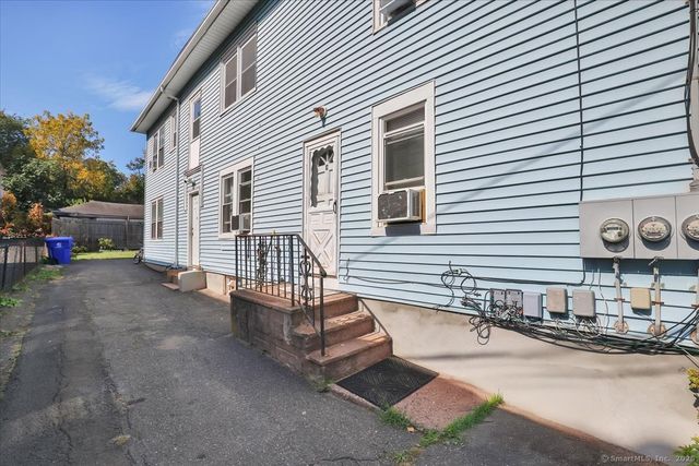 29 Hotchkiss Street C, Middletown, CT 06457
