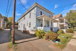 29 Hotchkiss Street C, Middletown, CT 06457