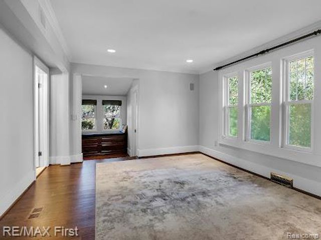 410 Crane Avenue, Royal Oak, MI 48067