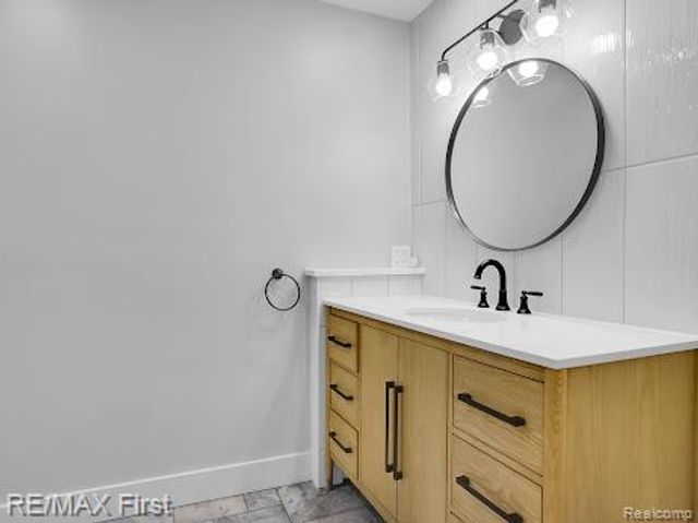 410 Crane Avenue, Royal Oak, MI 48067