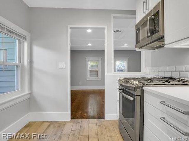 410 Crane Avenue, Royal Oak, MI 48067