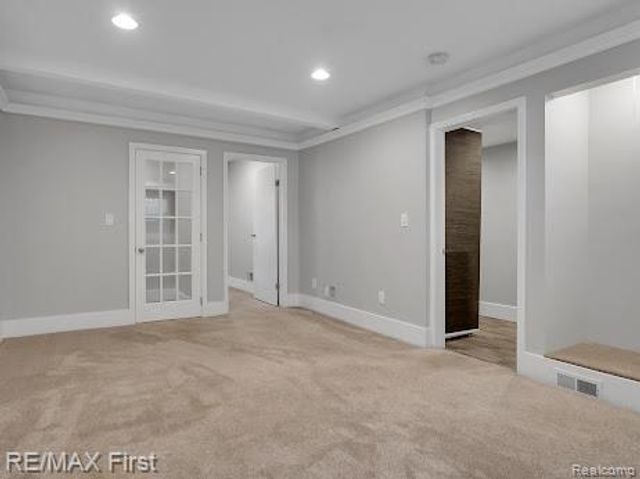 410 Crane Avenue, Royal Oak, MI 48067