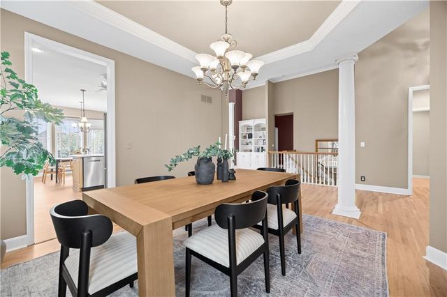 20306 W 99th Terrace, Lenexa, KS 66220