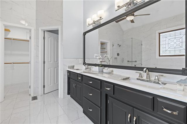 20306 W 99th Terrace, Lenexa, KS 66220