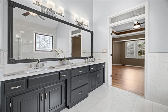 20306 W 99th Terrace, Lenexa, KS 66220