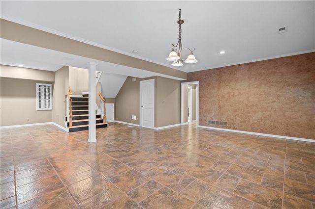 20306 W 99th Terrace, Lenexa, KS 66220