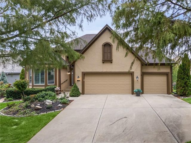 20306 W 99th Terrace, Lenexa, KS 66220