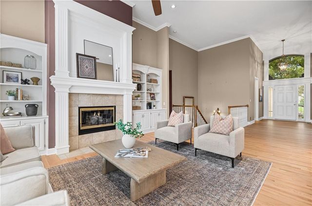 20306 W 99th Terrace, Lenexa, KS 66220