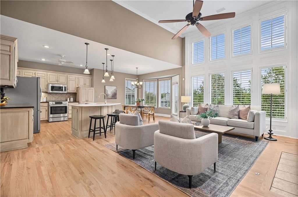 20306 W 99th Terrace, Lenexa, KS 66220