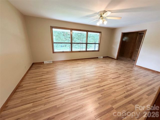 56 Henson Drive, Waynesville, NC 28786