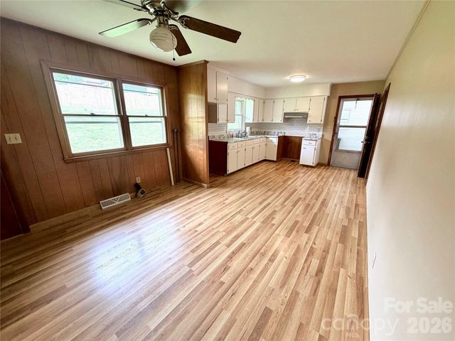 56 Henson Drive, Waynesville, NC 28786