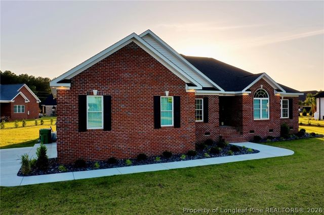 67 Naturalbrook Drive, Lumberton, NC 28358