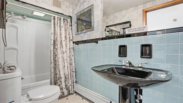 80 Westwood St, Mt Washington, PA 15211