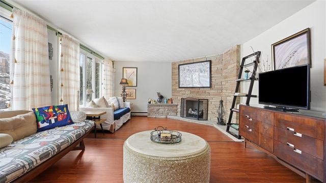 80 Westwood St, Mt Washington, PA 15211