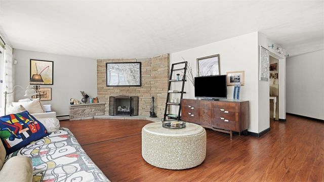 80 Westwood St, Mt Washington, PA 15211