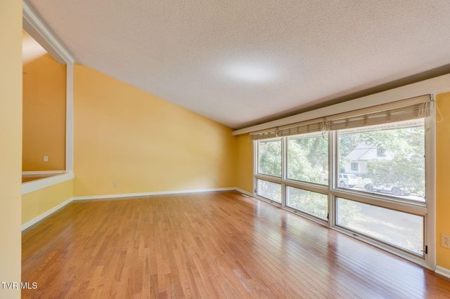 1901 Sherwood Drive, Johnson City, TN 37601