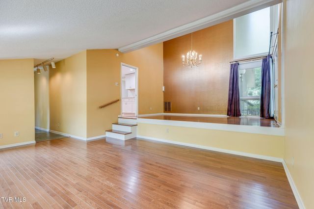 1901 Sherwood Drive, Johnson City, TN 37601