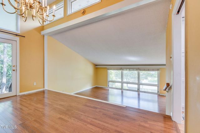 1901 Sherwood Drive, Johnson City, TN 37601