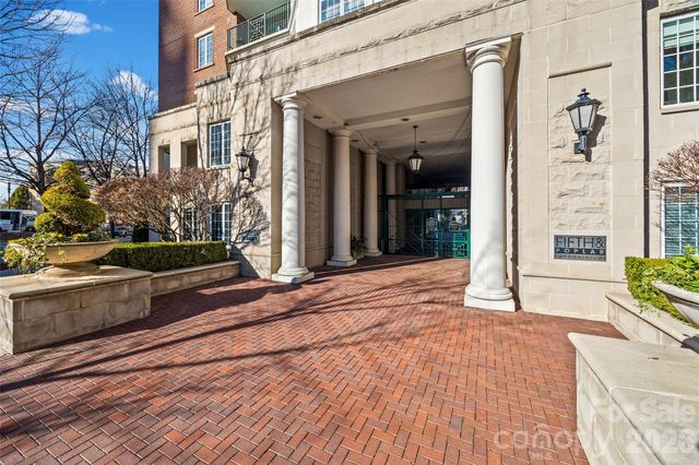 300 W 5th Street 217, Charlotte, NC 28202