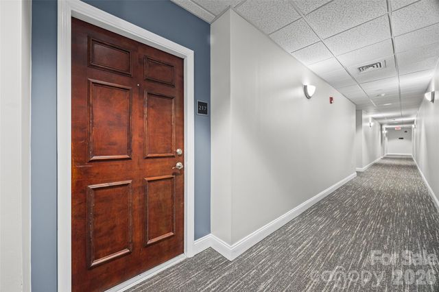 300 W 5th Street 217, Charlotte, NC 28202
